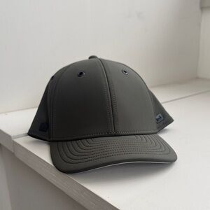 NWOT Melin A-Game Infinite Thermal hat